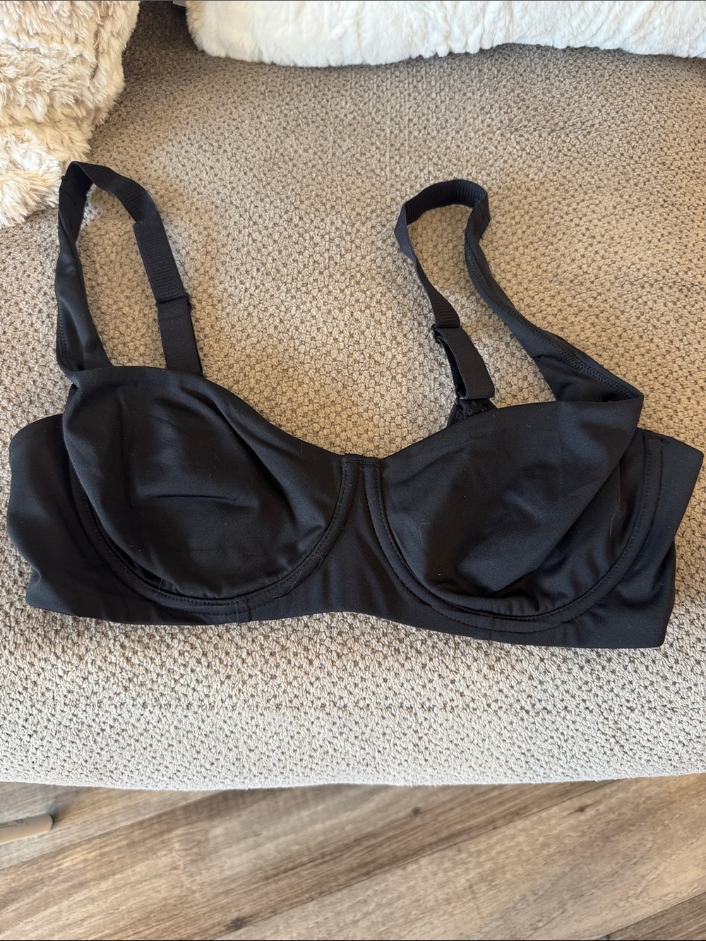 Everyday Black Underwire Bra with Adjustable Straps